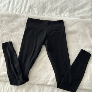 Lululemon black legging size 4